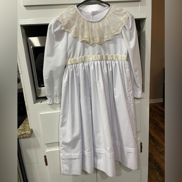 LaJenns heirloom dress. Size 6/7. Runs big. Can provide measurements. Sf/pf home - Picture 2 of 2